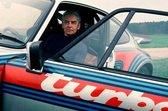 Porsche 2001