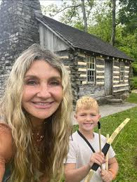 A trip to Kentucky wouldn't be complete without a little Daniel Boone in it  💗 Such a beautiful peaceful spot with so much Americana history 🇺🇸  Nothing cuter than a little boy