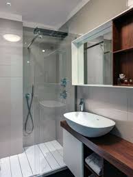 Kleines Bad Funktionell Gestalten Schone Interieur Losungen Kleines Bad Mit Dusche Badezimmer Klein Badezimmer Design
