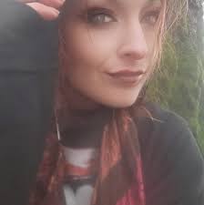 Warning to parents of young boys throwing objects at cars near Discovery  School