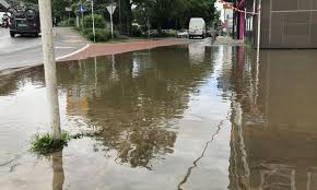 Stundenlanger starkregen sucht berlin und brandenburg seit donnerstag heim. Unwetter In Deutschland Wer Ist Versichert Wer Gefahrdet Nzz