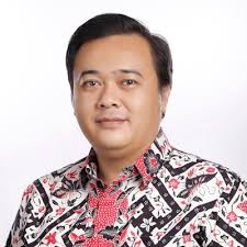 I used to mark cold emails like this as spam. Not anymore. From now on,  I'll reply to sales emails with a sales email of my own. If you are still  pushing