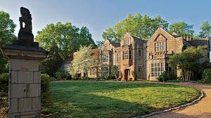 Small, large, simple or luxurious, tudor house plans are conducive to a wide variety of sizes and lifestyles. Your Guide To Tudor Architecture In America Architectural Digest