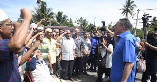 Dan kami di kvttb 1 malaysia kami tidak mahu. Pesara Tentera Tidak Berpencen Baru Kenal Kerajaan Ph Kaki Kencing Minda Rakyat