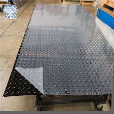 Black Aluminum Diamond Plate Sheets High Quality 1050 O 1060 O Aluminum Knurled Checkered Chequered Plate Aluminum Decking Diamond Plate Flooring