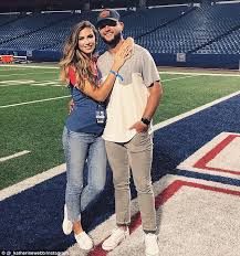 Josh allen is a rare breed in that he savors the opportunity to show off his girlfriend. Katherine Webb Shows Off Her Baby Bump In A Tight Dress At Beyonce Concert Daily Mail Online