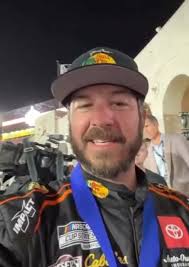 If you really love and care about me send me a direct message right now to  prove that