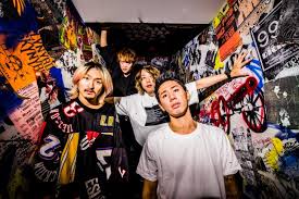 11日、ロックバンド・one ok rock（ワンオク）のオンラインライブfield of wonderが開催された。 人気バンドの配信ライブということで、sng上は当然ながらお祭り騒ぎ。トレンド入りを果たし、大きな反響を得ている。 One Ok Rock ãƒ¯ãƒ³ã‚ªã‚¯ ã®é­…åŠ›ãŒã‚ã‹ã‚‹ãŠã™ã™ã‚æ›²5é¸ ã‚ãˆã¦åˆæœŸæ›²ã‹ã‚‰
