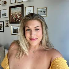 Shayla Rice's Instagram, Twitter & Facebook