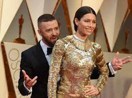 Oct 10, 2019 · often, married couples who have previously stayed together for many years may realize they have faced too much experience, which they shouldn't forget after divorce. What Happens When Couples Get Back Together After A Breakup