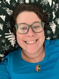 Hello my name is Lesley I am 38 years old lesbian from Maryland USA and I  am a preschool teacher and a photographer.