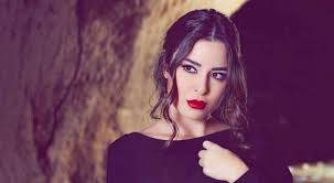 دخلت الفنانة سلاف فواخرجي إلى الفن صدفة. Ø®Ø§Øµ Ø§Ù„ÙÙ† Ø³Ø§Ø±Ø© Ø£Ø¨ÙŠ ÙƒÙ†Ø¹Ø§Ù† Ù…Ø³ÙŠØ­ÙŠØ© ØªØºØ±Ù… Ø¨Ø±Ø¬Ù„ Ù…Ù† Ø·Ø§Ø¦ÙØ© Ø£Ø®Ø±Ù‰ ÙÙŠ Ø¯ÙØ¹Ø© Ø¨ÙŠØ±ÙˆØª