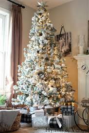 Features with a silver embellished star on top of the tree. Gold And Silver Christmas Tree Ideas Refresh Restyle