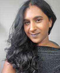 Lara Kramer's Instagram, Twitter & Facebook