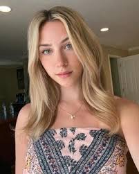 15 facts about Katie Feeney