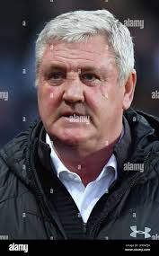 Manager steve bruce hi-res stock photography and images
