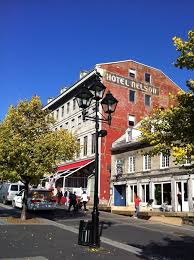Hotel Nelson Place Jacques Cartier Vieux Montreal Jacques Cartier Montreal House Styles