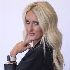 Kaylyn Smith's Instagram, Twitter & Facebook