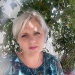 Dana Manes's Instagram, Twitter & Facebook