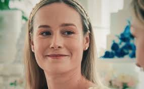 Margot Robbie Silenced The Entire Room When She Improvised An Aggressive  Moment With Leonardo DiCaprio In The Wolf of Wall Street