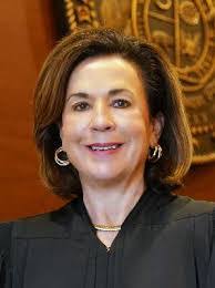 Annette Llewellyn's Instagram, Twitter & Facebook