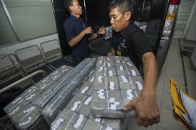 Sukabumi — komisi pemilihan umum (kpu) kabupaten sukabumi menegaskan, meski telah menetapkan hasil rekapitulasi perolehan baca selengkapnya. Mobil Uang Rp106 Miliar Nyaris Dirampok