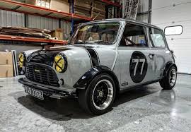 77 Liking The Stripes Www Ohsoretro Co Uk Ohsoretro Classicminis Mini Cooper Classic Classic Mini Retro Cars