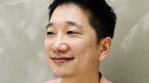 Donna Mackay's Instagram, Twitter & Facebook