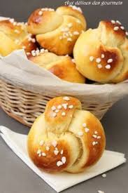 En Me Baladant Un Petit Peu Sur Le Net Je Suis Tombee Sur Cette Recette De Brioche Portugaise Chez Jo Cooks Des Briochett Recette Recettes De Cuisine Brioche