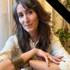 Where to buy spot prawns directly from a boat or seller?