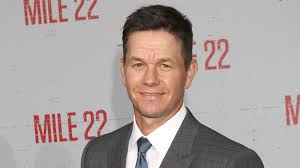 Mark wahlberg is famous for his diverse roles, ranging from action movies to comedies. Fur Neue Rolle So Viel Gewicht Hat Sich Mark Wahlberg Angefuttert