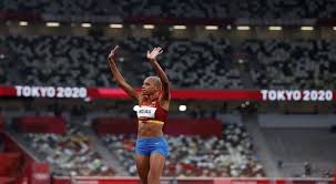 Llegar en esa cita a más de 15 metros y subir al podio son hechos con los que sueña la medallista de bronce en los juegos panamericanos de lima 2019 y campeona del circuito bajo techo del 2021. 5ray12ofucakm