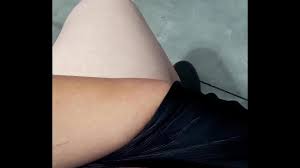 Flashing at laundry mat to a mature lady she looks - XNXX.COM