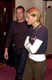 Crown princess mette marit meets the author geir gulliksen in oslo. Norwegens Mette Marit Wird 40 Vom Partygirl Zur Patchwork Mutter Unterhaltung Verlagshaus Jaumann