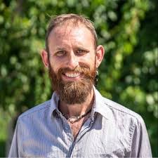 Elaine Sipe's Instagram, Twitter & Facebook