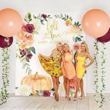 Take a look at our ultimate fall bridal shower ideas! Fall Bridal Shower Ideas Planning Tips Modern Moh