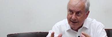 Gyles brandreth was born on march 8, 1948 in wuppertal, germany as gyles daubeney brandreth. Hamlet S Gyles Brandreth Interview Londontheatre Co Uk