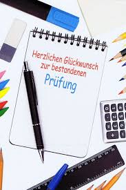 Herzlichen glückwunsch zur bestandenen prüfung, wir sind sehr stolz auf dich! Gluckwunschkarte Zur Bestandenen Prufung Pr106 Kartenwichtel De