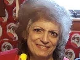 Donna Simonelli's Instagram, Twitter & Facebook