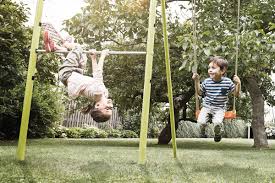 Daher ist es umso wichtiger, dass die spielgeräte im garten sicher sind, damit sich die kleinen keine kleinen oder sogar großen blessuren zuziehen. Spielen Im Garten Hornbach Luxemburg