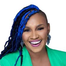 Why choose between purpose and profit when you can have both? 💡💰 Too many  people, especially women, feel they must pick between making a difference  and making a dollar—but I'm here to