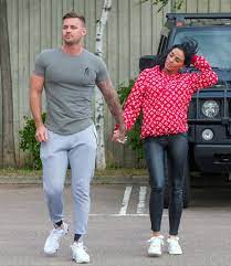 Currently, carl woods is 32 years, 5 months and 27 days old. 2021 Katie Price Neuer Mann Wurde In Exklusiven Bildern Als Love Island Star Carl Woods Als Paarkuss Enthullt Gettotext Com