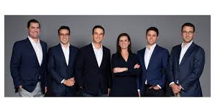 When factoring in bonuses and additional compensation, a ubs wealth management at ubs can expect to make an average total pay of £40,293. 5 Billion Advisor Team Joins Ubs Private Wealth Management In South Florida Business Wire