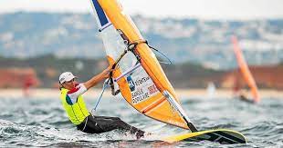 Suivez toute l'actualité en direct de votre région de france, soyez informé des événements, de la politique, de la vie des villes et territoires, des loisirs et des sports tout au long de la. Voile Voile Charline Picon J Ai Un Peu Enerve Les Filles Le Telegramme