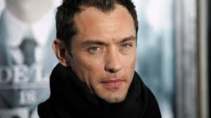 Jude Law? Jamen han ta'r da bussen