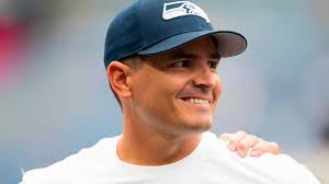 Nick Grubb's Instagram, Twitter & Facebook