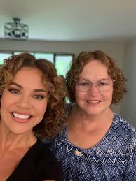 Robin Guess's Instagram, Twitter & Facebook