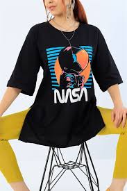 Tisort Panosundaki Pin