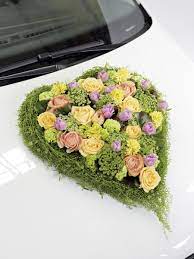 Flowers.ie has been a premier provider of beautiful floral arrangements and gorgeous flower bouquets for over a decade with over 5000 positive reviews online. Car Decoration Oasis Floral
