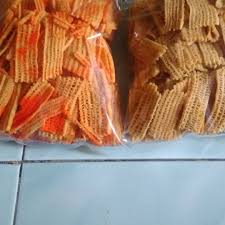 Oleh oleh khas bantul yogyakarta, keripik bonggol pisang, keripik pare, peyek cabe, kerupuk kulit pisang, keripik jamur, ceriping pisang kepok,dodol pisang. Keripik Pelepah Pisang Cemilan Unik Dan Renyah Bikin Goyang Lidah Lingkar Madiun
